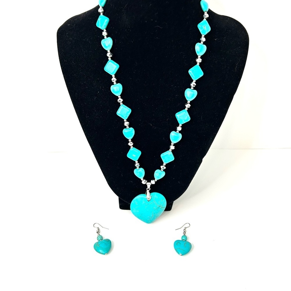 Turquoise Coloured Stone Heart Necklace & Earrings 18k Gold Plated